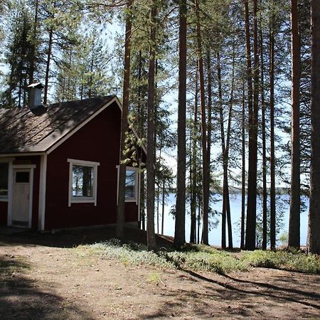 荒野中心鲑鱼湖酒店 Lohijärvi 外观 照片