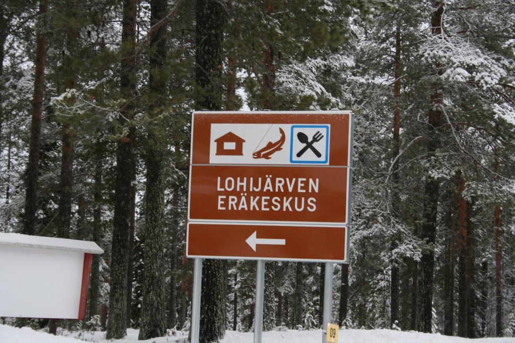 荒野中心鲑鱼湖酒店 Lohijärvi 外观 照片