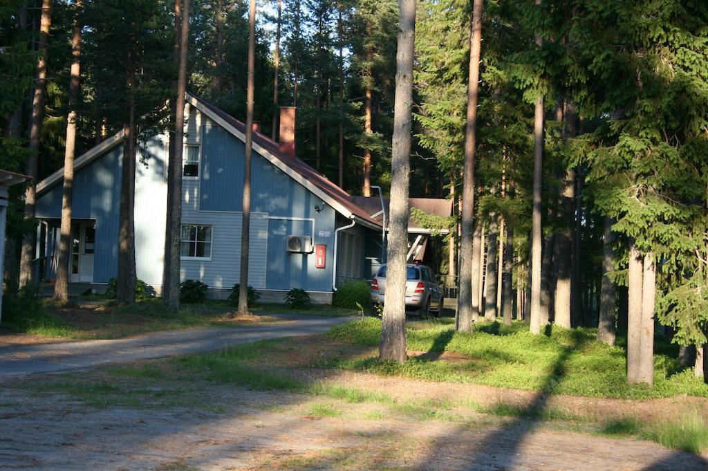 荒野中心鲑鱼湖酒店 Lohijärvi 外观 照片